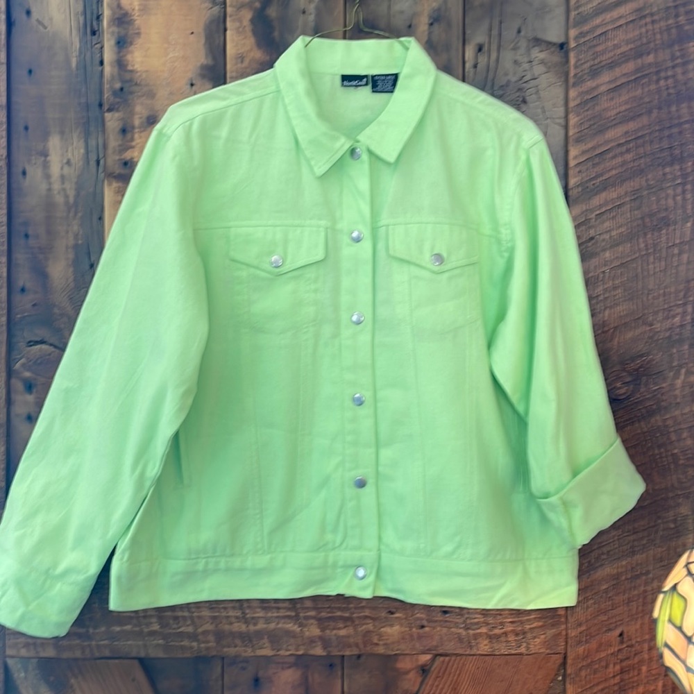 Women light weight jacket,